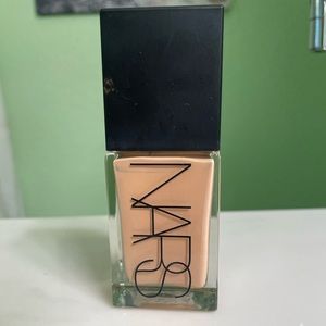 NARS light reflecting  Foundation color is Vallauris